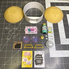 MGA  s Miniverse Make It Mini Lifestyle Series 2 Mold It Yourself ROSE TEACUPS