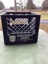 VTG MILK CRATE, (OAKHURST DAIRY ) HARD PLASTIC, Portland Maine Acorn Last One !!