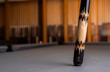 McDermott 50TH Anniversary Pool Cue with One I2 Low Deflection Shaft. MCD50L