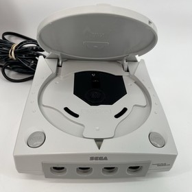 Mint Sega Dreamcast Bundle 2 Controllers 2 Memory Cards 4 Games NEW CLOCK BATT!!