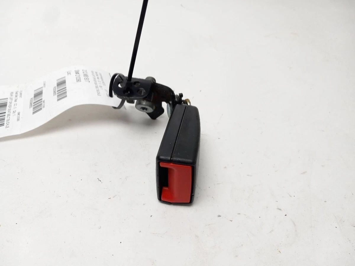 Genuine OEM Front Left Seat Belt Buckle For 2017-2018 Mercedes C300 & E400 – A2058601369