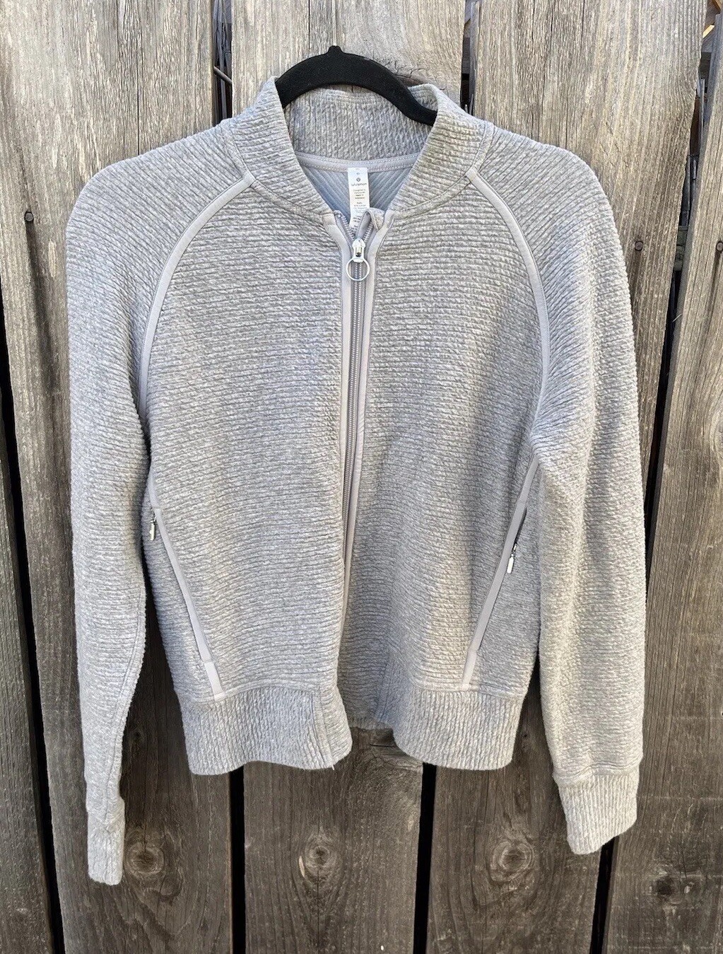 Women's Lululemon Jacket Gray Solid Full Zip 6 Ac… - image 1