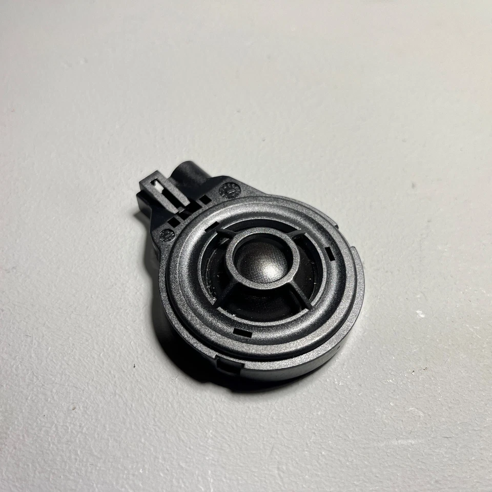 Altavoz de audio puerta pilar A delantero OEM Audi A4 A5 Quattro A4 S4 S5 RS5 2018-2024 Foto 4 de 4