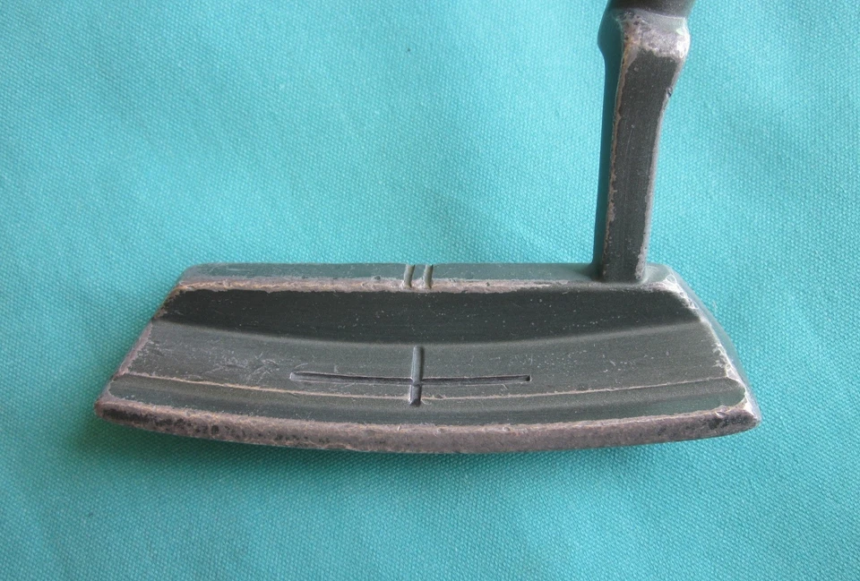 Spalding  Molitor Model No. 7 Putter M/L/H Precision Milled Putter Golf Club - Image 2 of 4
