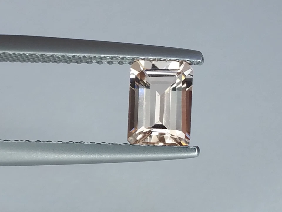 🌸 Morganite Natural Emerald Cut 7x5mm 🌸 - Image 3 of 4