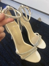 Woman Shiny White And Silver  Heels Great For Wedding Party Night Out Graduation