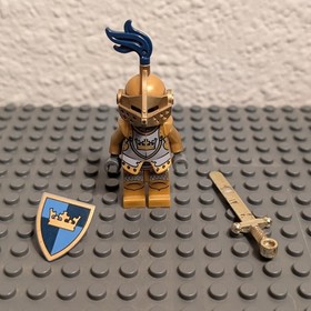 LEGO Castle Gold Knight Minifigure Fantasy Era #cas415 set 7079-1 w/ accessories