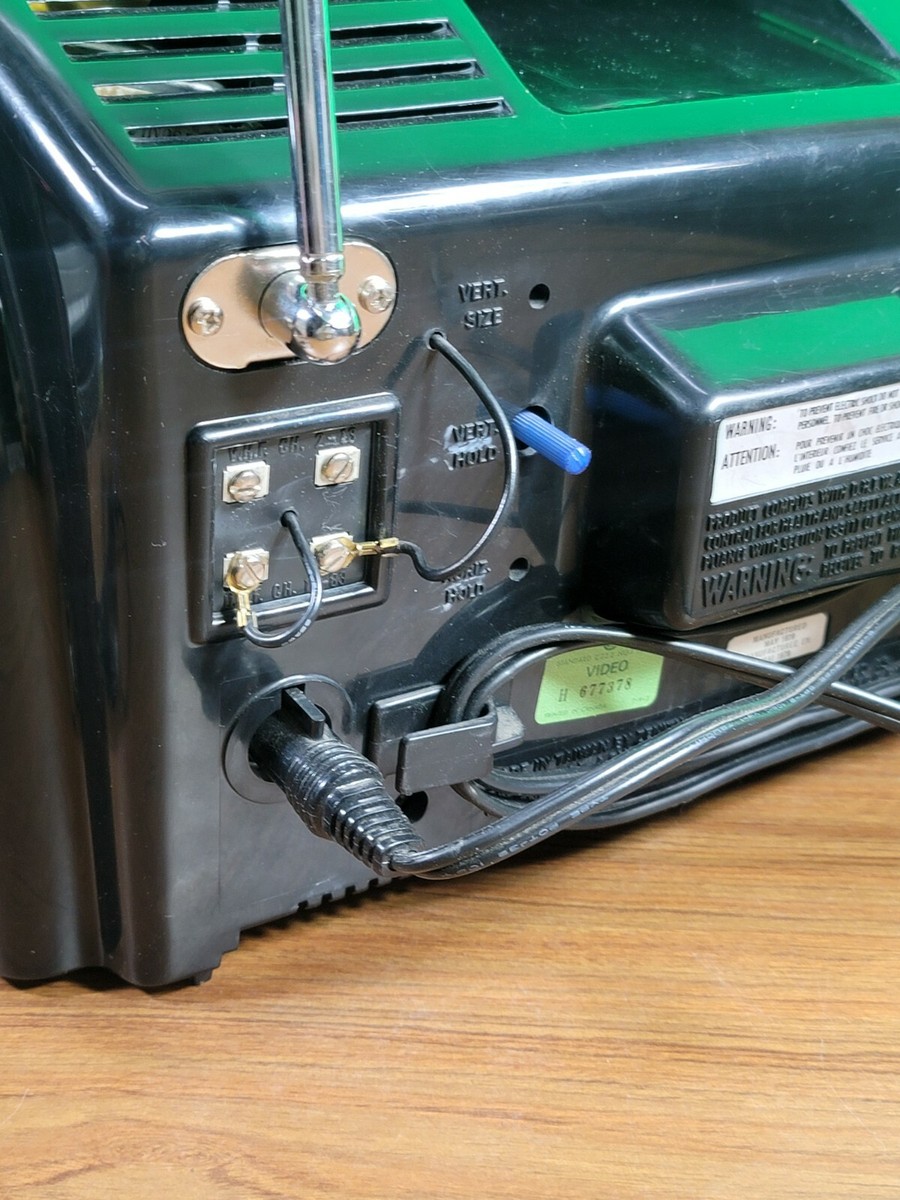 Vintage RARE Zenith AC/DC Portable 9