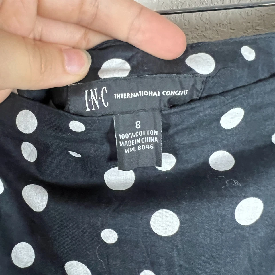 Falda oscilante INC International Concepts para mujer talla 8 acampanada negra blanca a lunares Foto 3 de 4