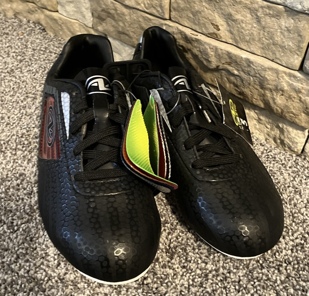 Athletic Works Boys Cleats Youth Soccer Shoes Size 5 Color Change