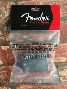 Błotnik Stratocaster Tremolo Bridge, Styl vintage Standard Strato Trem w kolorze chromu