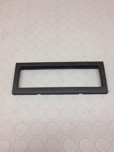 VOLKSWAGEN GOLF 4 1.9 TDI 81KW 5T PLASTIK UNTERE AUTORADIO 1J0907047