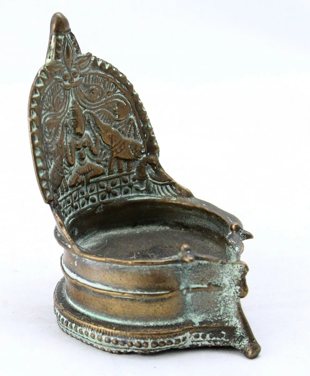 Silver gajalakshmi sale vilakku