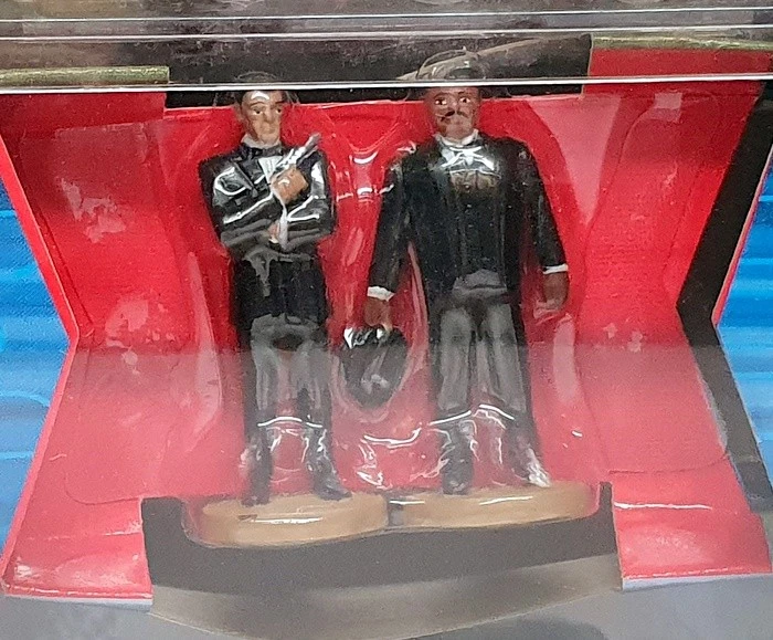 Corgi TY95902 Aston Martin DB5 & Rolls Royce + Figs Bond 007 Goldfinger 1 Of 150 - Image 3 of 4