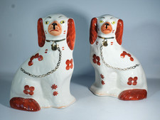 Pair Of Arthur Wood Staffordshire Mantle Dogs Tan White Gold spaniel