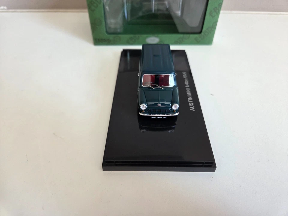 Furgone Ebbro 1/43 Austin Mini 1/4 di tonnellata - verde - 1960 - 44561 - Immagine 2 di 4
