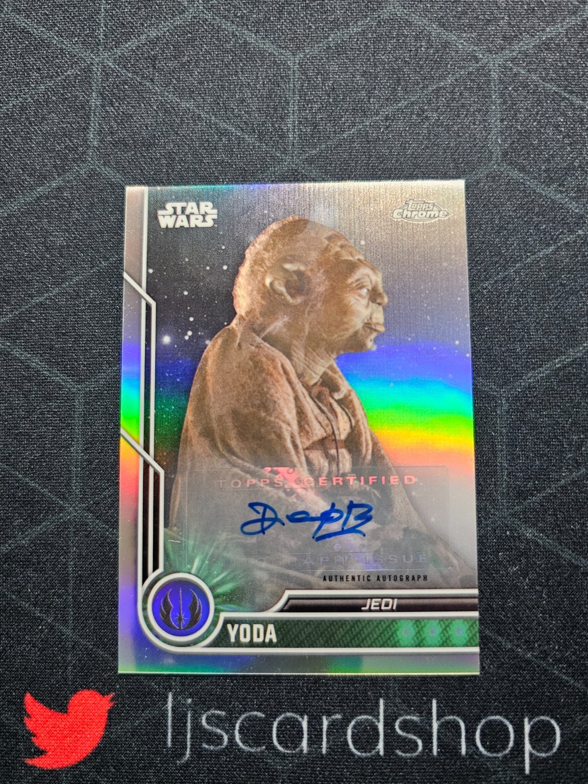 2023 Topps Star Wars Chrome Yoda Refractor Auto SPM