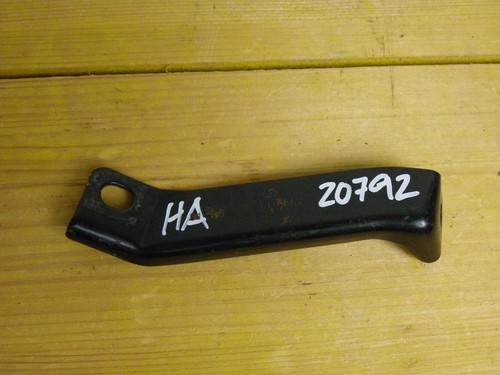 1x Original Audi A4 Stütze 06B129723A Halter Saugstutzen Drosselklappe HA20792