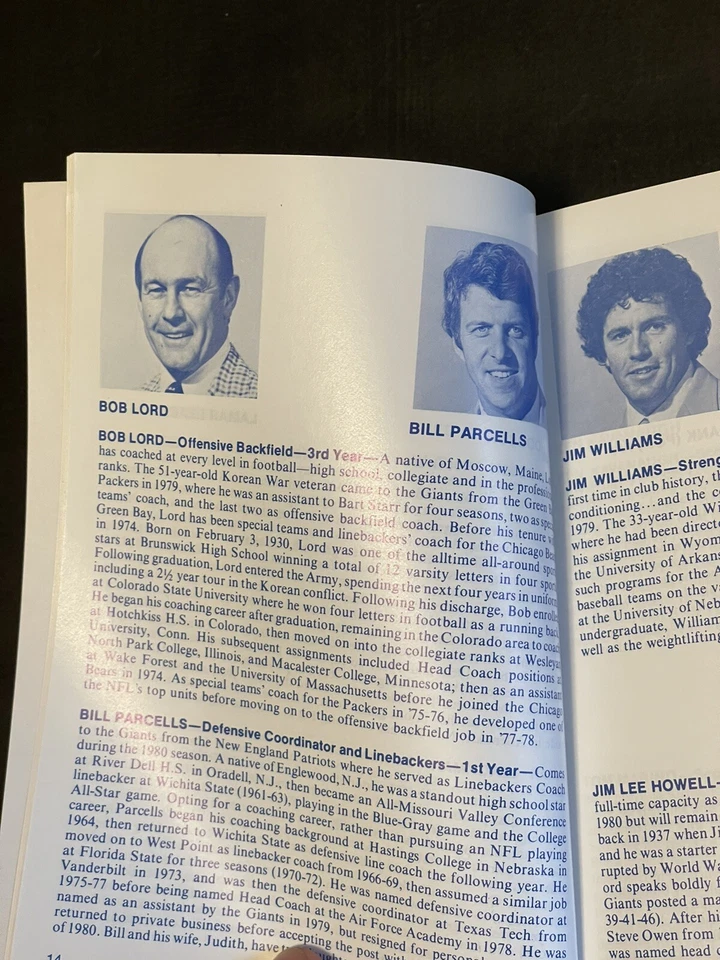 De colección 1981 New York Giants NFL Media Guide Lawrence Taylor año novato. Foto 4 de 4