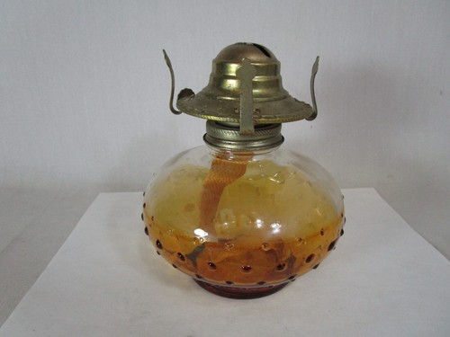 Vintage Oil Lamp - Amber Hobnail Glass - Lamplight Farms Model NR 212 1985 - Picture 3 of 9