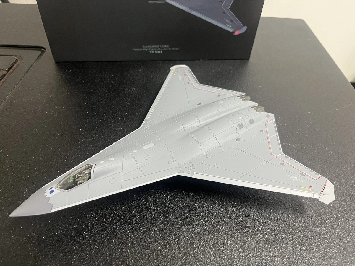 F9-Fニャンサー1/72 works21-hb-72-f5e-a88-splash.