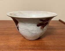 Old JUGTOWN WARE North Carolina Art Pottery White Gray Red Flared Bowl Vase