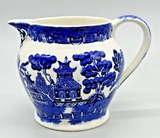 Vintage Allertons Blue Willow Pitcher 5 inch Smooth Edge England READ