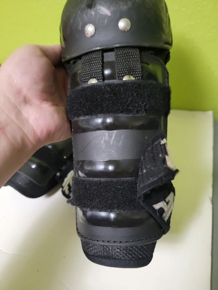 Espinilleras Ansr Black Answer Racing Motocicleta BMX Motocross Foto 3 de 4