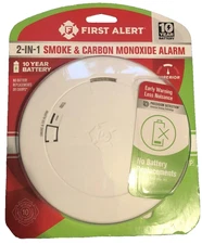First Alert ~ 2-IN-1 Smoke & Carbon Monoxide Alarm ~  New FAST FREE SHIPPING!!