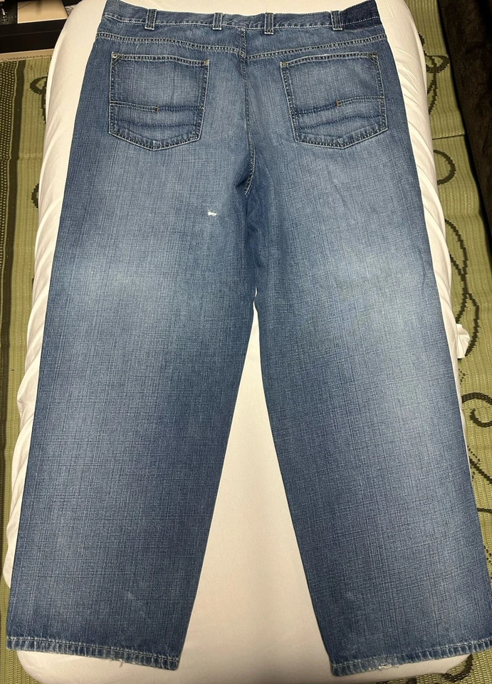Calvin Klein Men’s Loose Fit Medium wash 44x32 Jeans Vintage MT19A470 71100 - Image 3 of 4