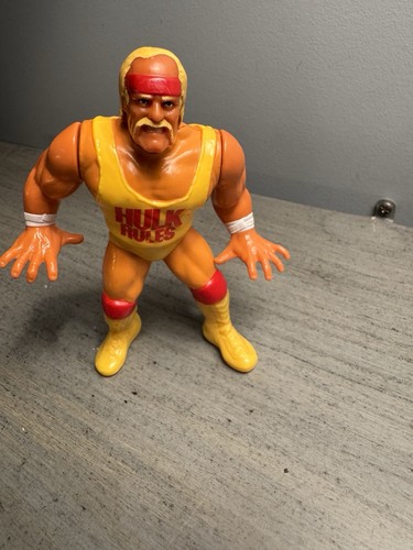 WWF Hasbro Hulk Hogan 1990 Series 1 Wrestling Acti...