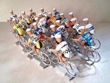 Année 1986- 20 cyclistes miniatures - Tour de France Giro - Cycling figure