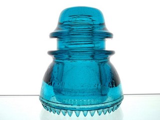 EXCEPTIONAL LONG FANG SHARP DRIPS HEMINGRAY 42 U.S.A. Glass Railroad Insulator