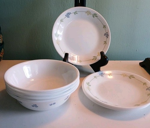 Set Of 4 Corelle Bowls & Snack Plates,  Floral Pattern Blossoms Bone China - Picture 1 of 5