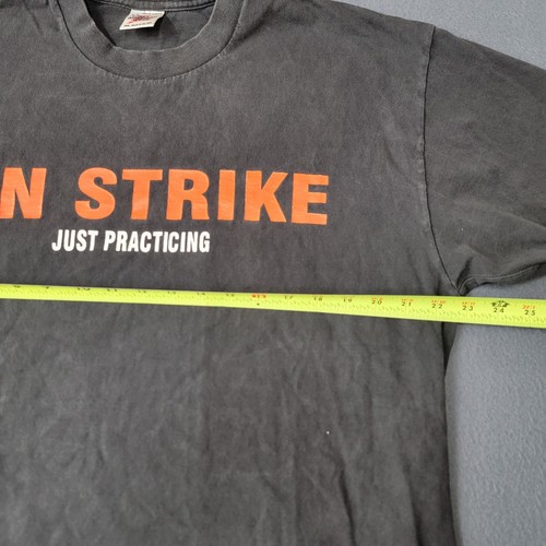 Vintage On Strike Just Practicing Single Stitch T-Shirt XL USA lustig Humor Tee - Bild 8 von 9