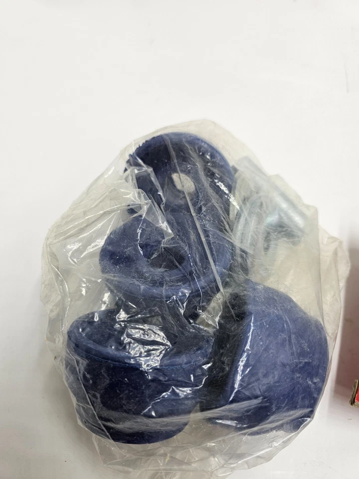 Buje de varilla de puntal de suspensión delantera a cuadro MOOG K9733 para 96-99 Isuzu Oasis Foto 3 de 4