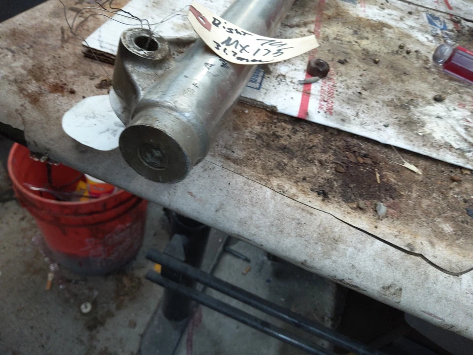 1979 Yamaha MX175F right front fork tube 31.7mm - Image 3 of 4