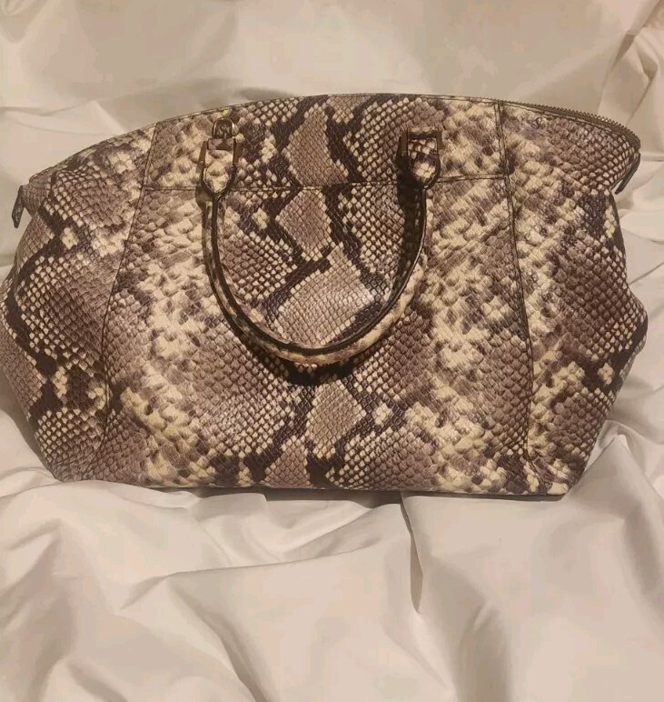 Authentic Michael Kors Riley Beige Python Embosse… - image 3
