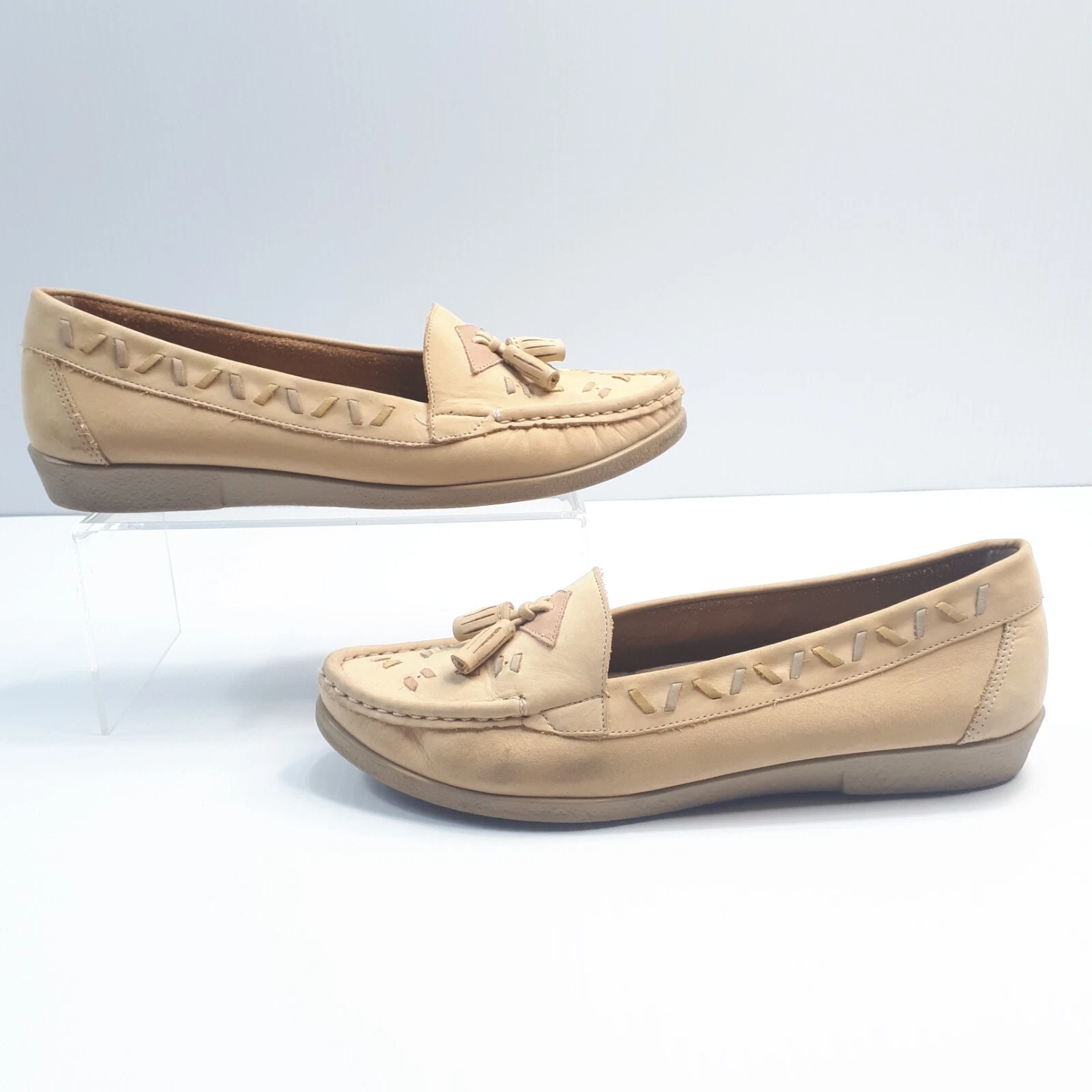 Mocassini Clarks beige scamosciati scarpe basse con nappa taglia UK 5