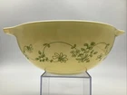 Vtg. Pyrex Shenandoah Cinderella Yellow & Green Nesting 2.5L Mixing Bowl #443