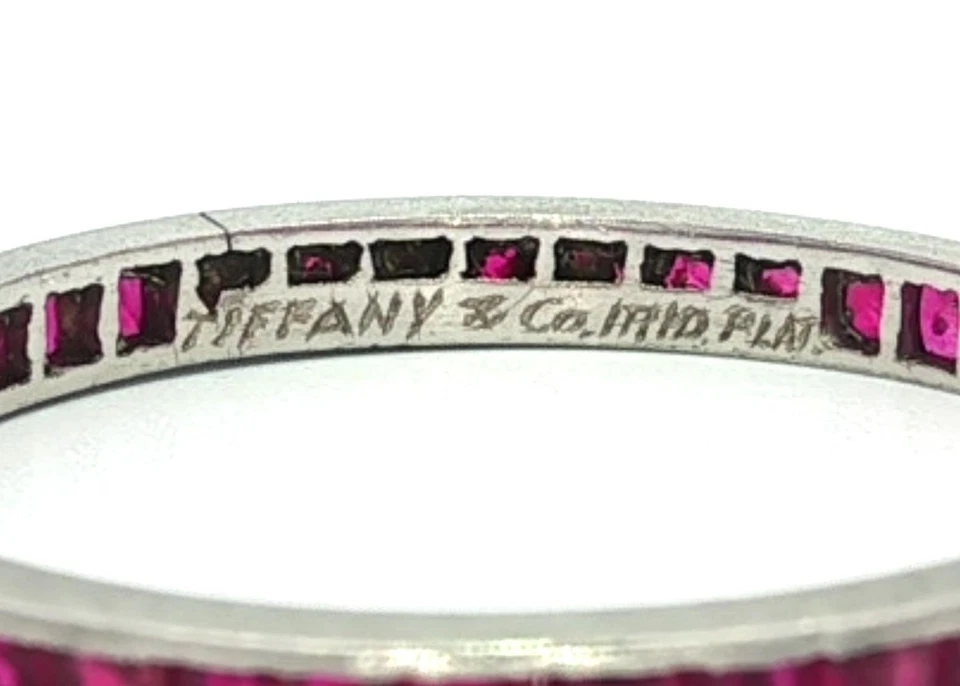 Tiffany & Co. Conjunto de canais de platina corte quadrado anel banda rubi eternidade - Imagem 4 de 4
