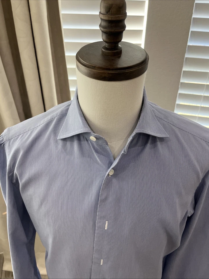 CAMISA DE VESTIR ISAIA NAPOLI PARA HOMBRE 15.5/39 AZUL MEDIO HECHA EN ITALIA *LEER* PRECIO DE VENTA SUGERIDO POR EL FABRICANTE $500 Foto 2 de 4