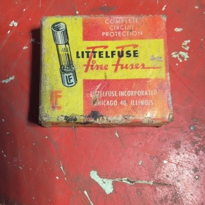 Vintage Auto Fuse Box LITTLEFUSE Fine Fuses El Monte Calif & Chicago & 30A Fuses