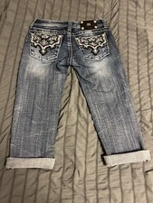 MISS ME Cuffed Capri Jeans Size 26 LOW RISE Distressed Embellished JW5756P3 Nice