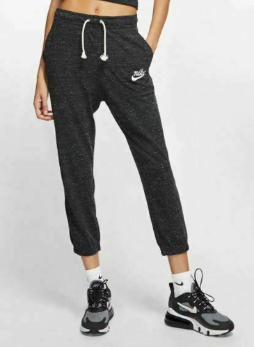 NIKE GYM VINTAGE WOMEN'S CAPRIS 