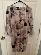 Calvin klein dress Floral Women Size 6 Floral Romantic Pink Gray Bodycon Sheath