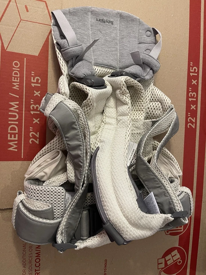 Portabebés BabyBjörn Harmony color crema Foto 4 de 4