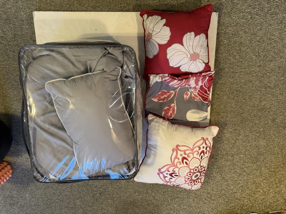 Madison Park Essentials Comforter In A Bag  Queen Size 9 Piece Set New - Image 2 of 3