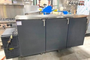 Bar Cooler/ Glastender BB84 Refrigerated Bar Cooler W/ 6 Valve Tower/ 84"