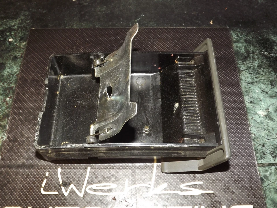 (1) 86-89 OEM USDM Acura Integra DA1 DA3 передняя консоль пепельница пепельница в серый - Изображение 3 из 4